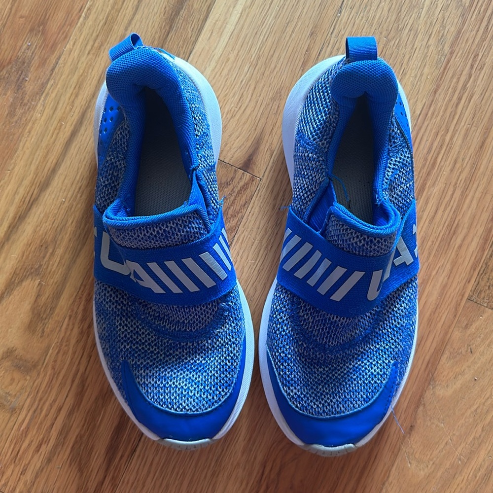 Under Armour Boys Slip on Sneakers